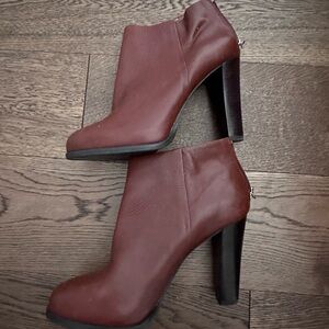 Ladies Leather Ankle Boots